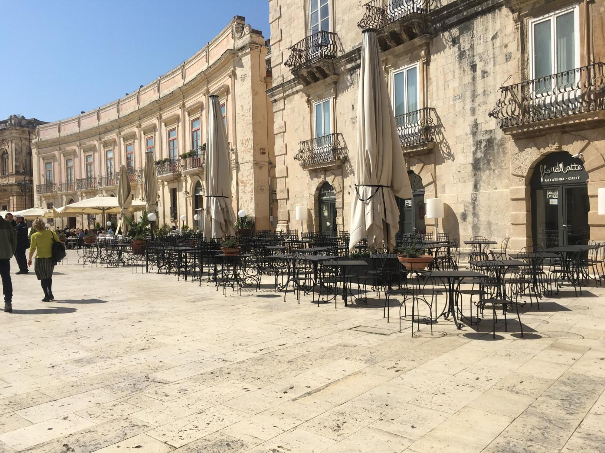 Acomodação com café da manhã  Domus Gaetani *